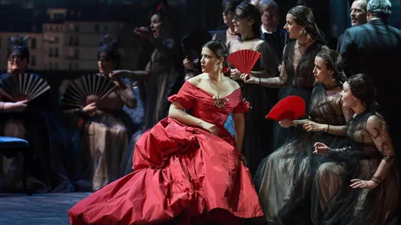 "La Traviata" Firmata Da Valentino E Sofia Coppola In Prima Tv - RAI ...